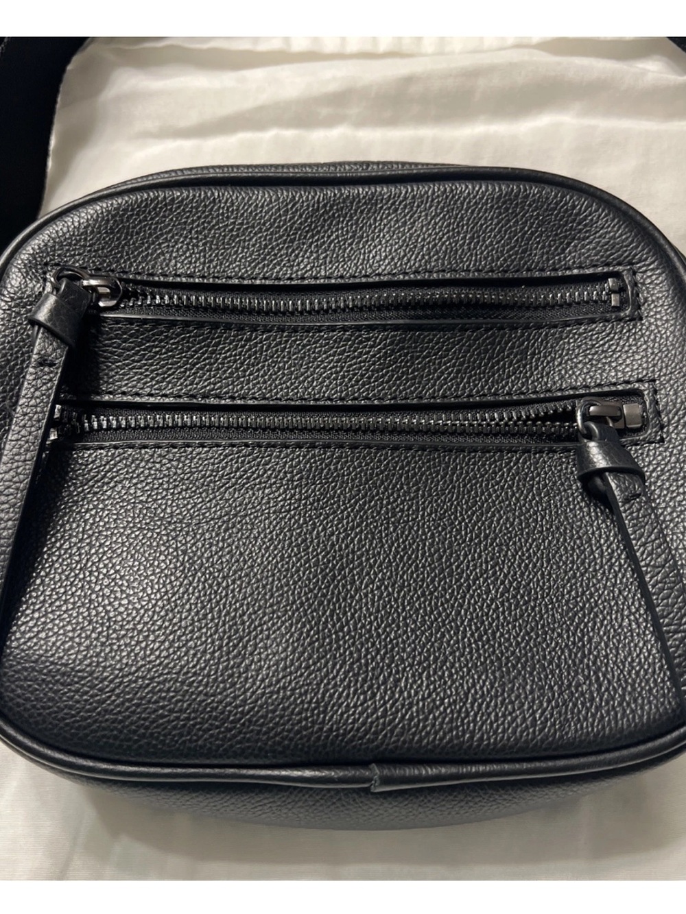 Botkier Black Pebbled Leather Messenger Crossbody - Picture 2 of 11